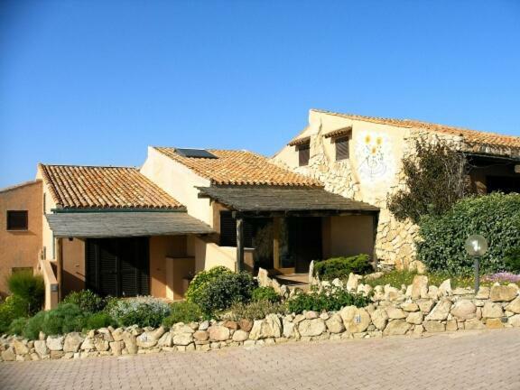 Casa Mughetto R5055 Seafront, Private Sea Access, Swimming Pool Villa La Maddalena  Bagian luar foto